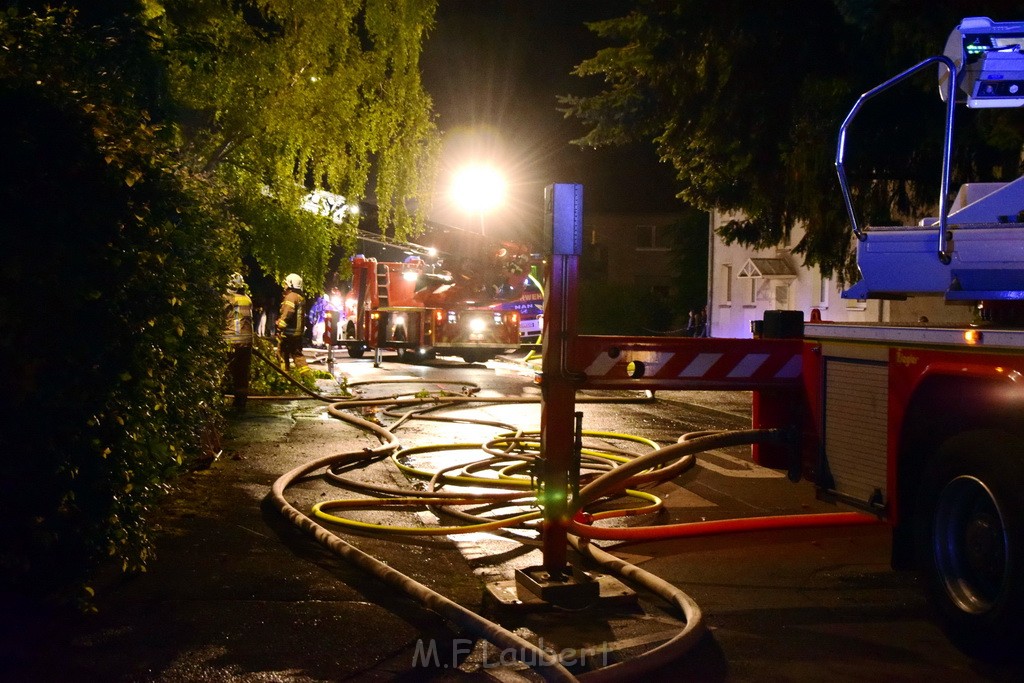 Grossfeuer Einfamilienhaus Siegburg Muehlengrabenstr P0115.JPG - Miklos Laubert